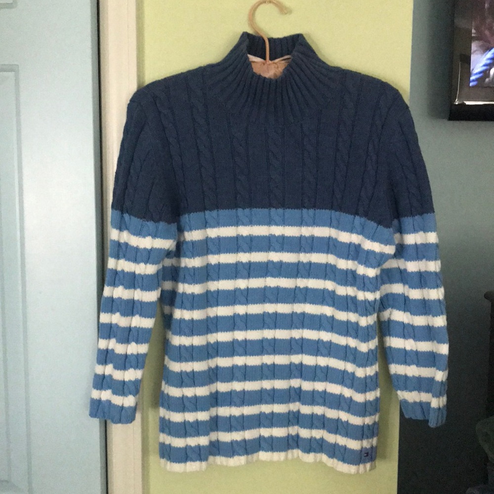 Tommy sweater